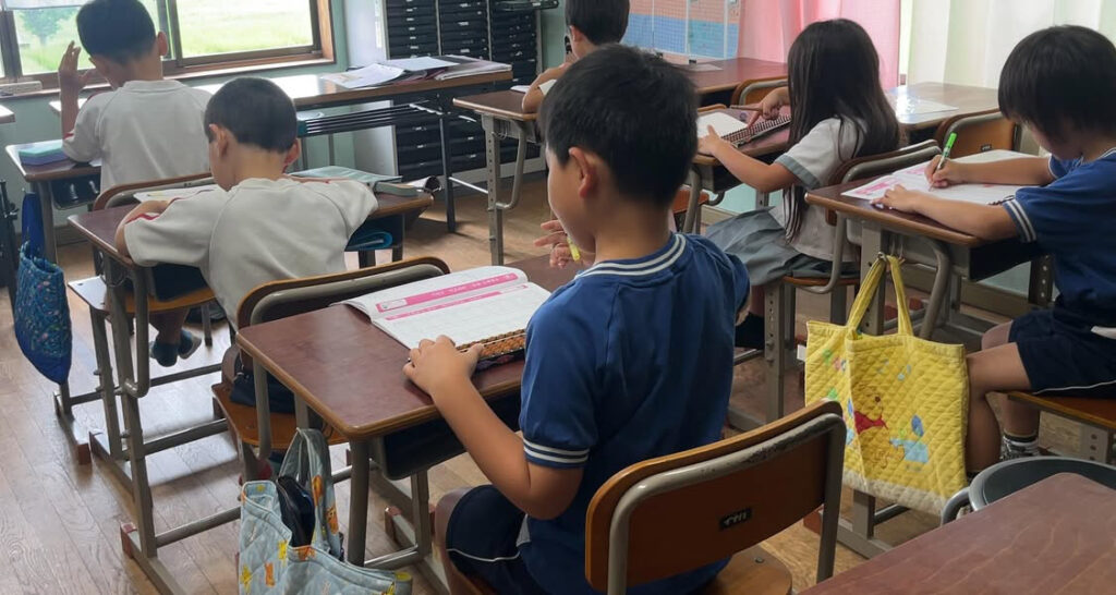 驚きの「朝活」
幼稚園児・小学生が朝6時から全開集中？